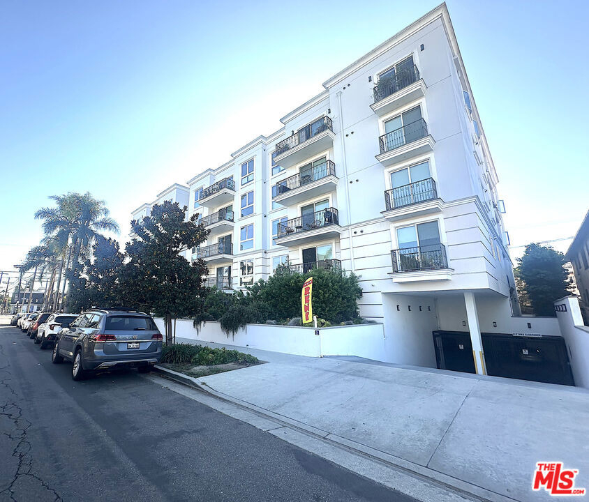 1249 S Holt Avenue - Photo 25