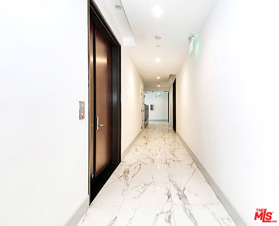 1249 S Holt Avenue - Photo 3