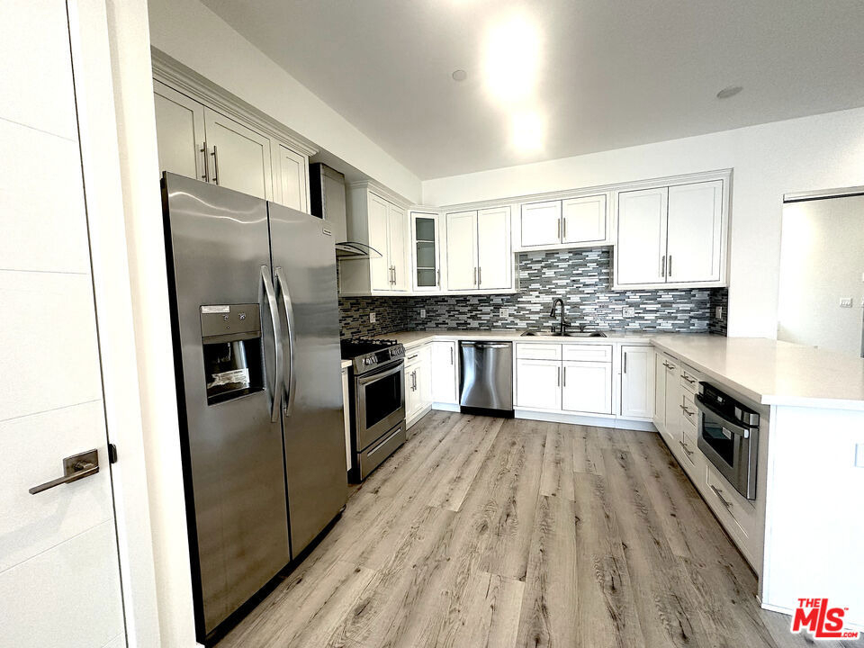 1249 S Holt Avenue - Photo 4