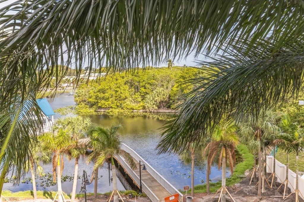 700 E Boynton Beach Boulevard - Photo 2