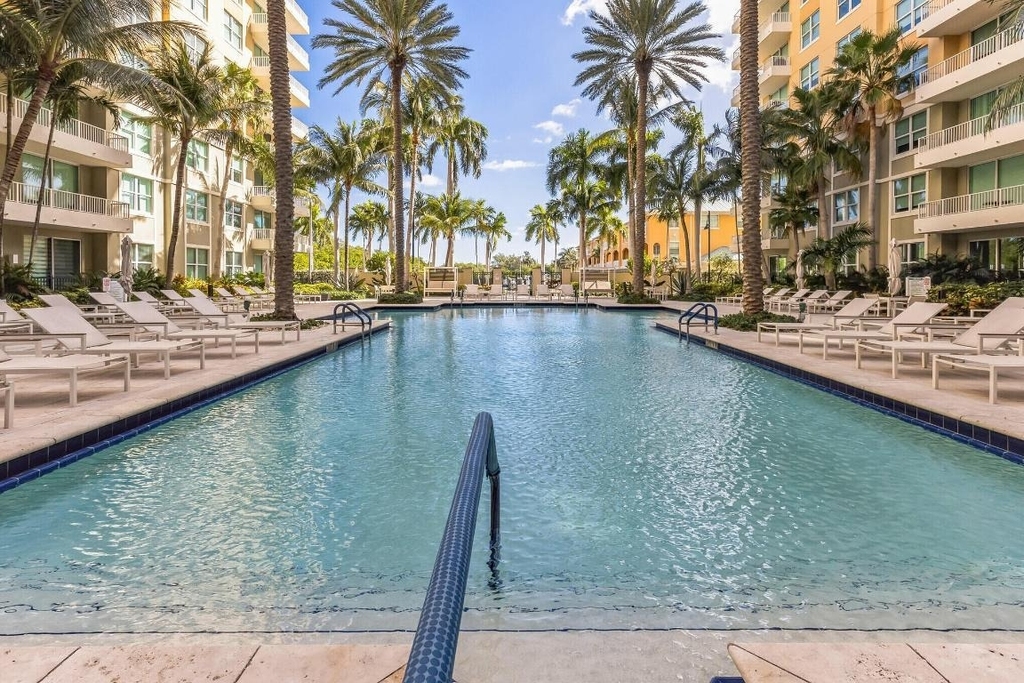 700 E Boynton Beach Boulevard - Photo 18