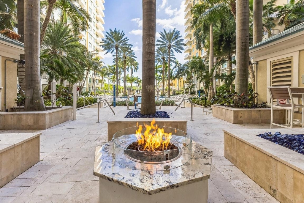 700 E Boynton Beach Boulevard - Photo 22
