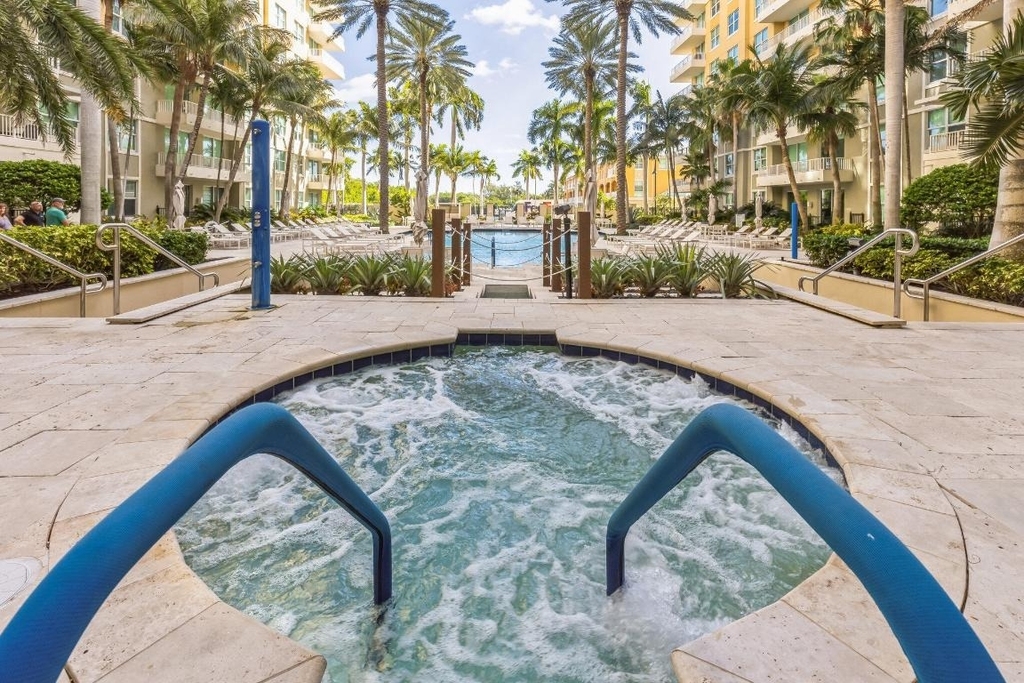700 E Boynton Beach Boulevard - Photo 21