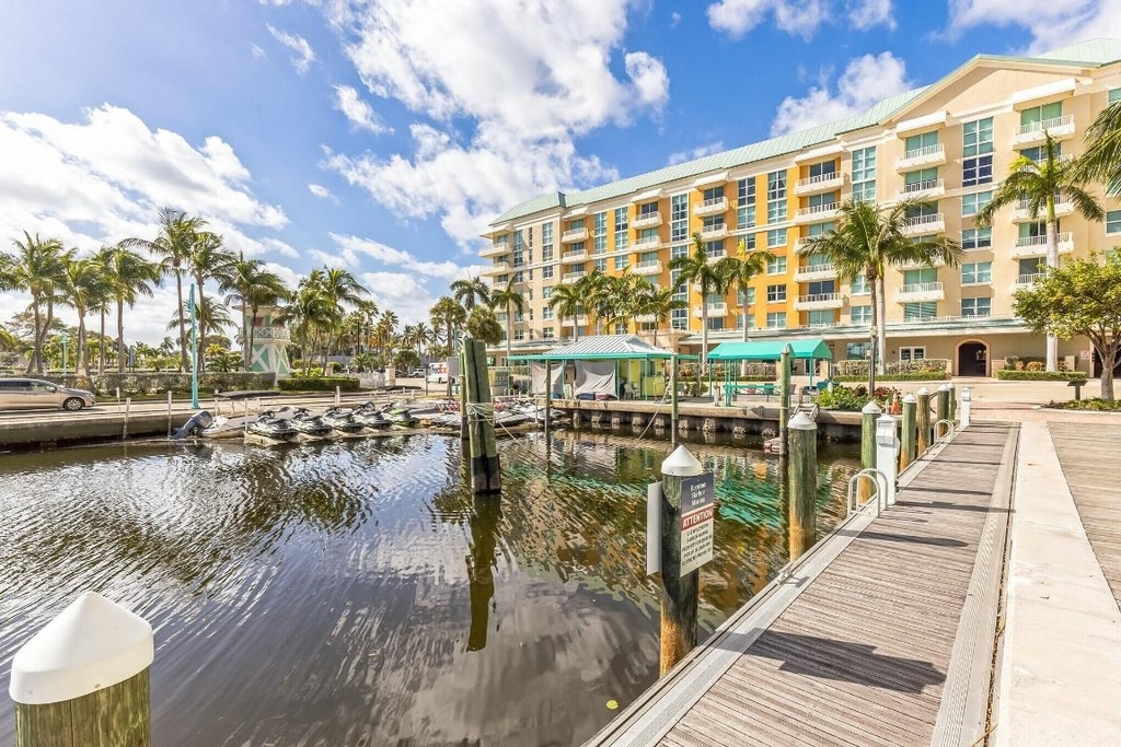 700 E Boynton Beach Boulevard - Photo 24