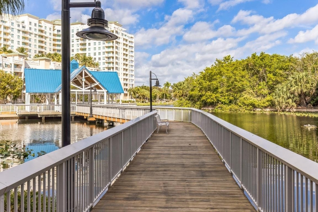 700 E Boynton Beach Boulevard - Photo 12