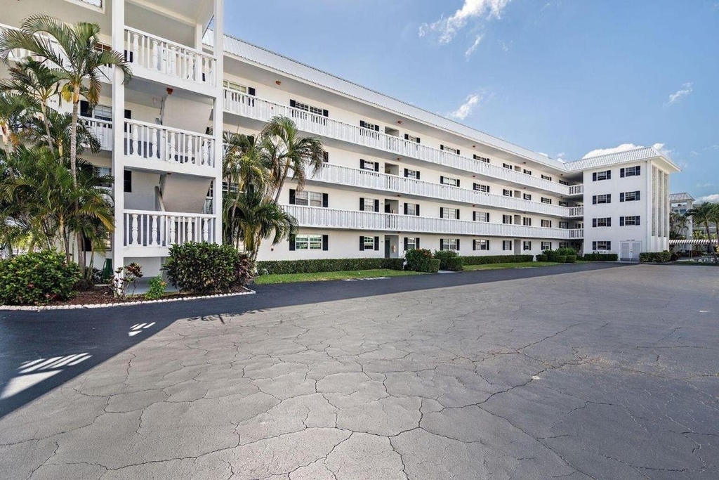 907 Marina Drive - Photo 3