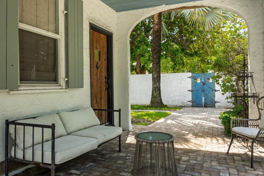 717 Forest Hill Boulevard - Photo 8