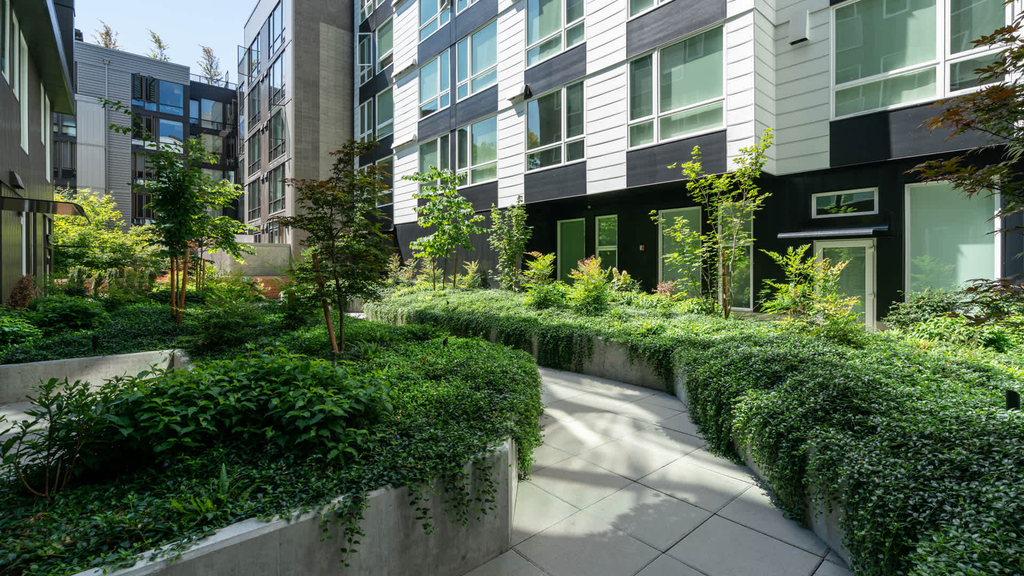 1401 East Madison Street - Photo 37