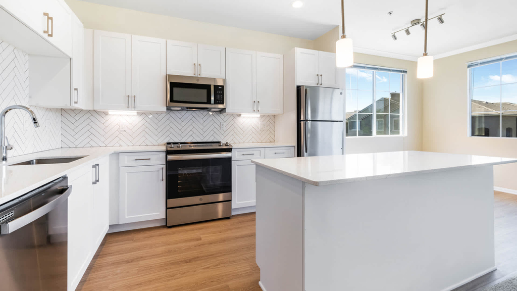 24905 Magic Mountain Parkway - Photo 5