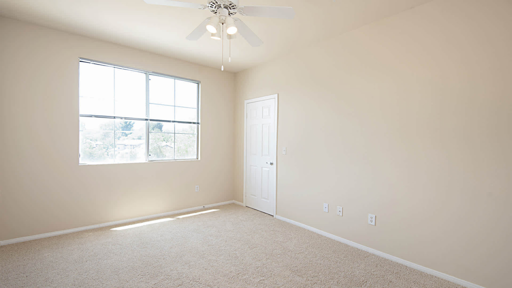 24905 Magic Mountain Parkway - Photo 58