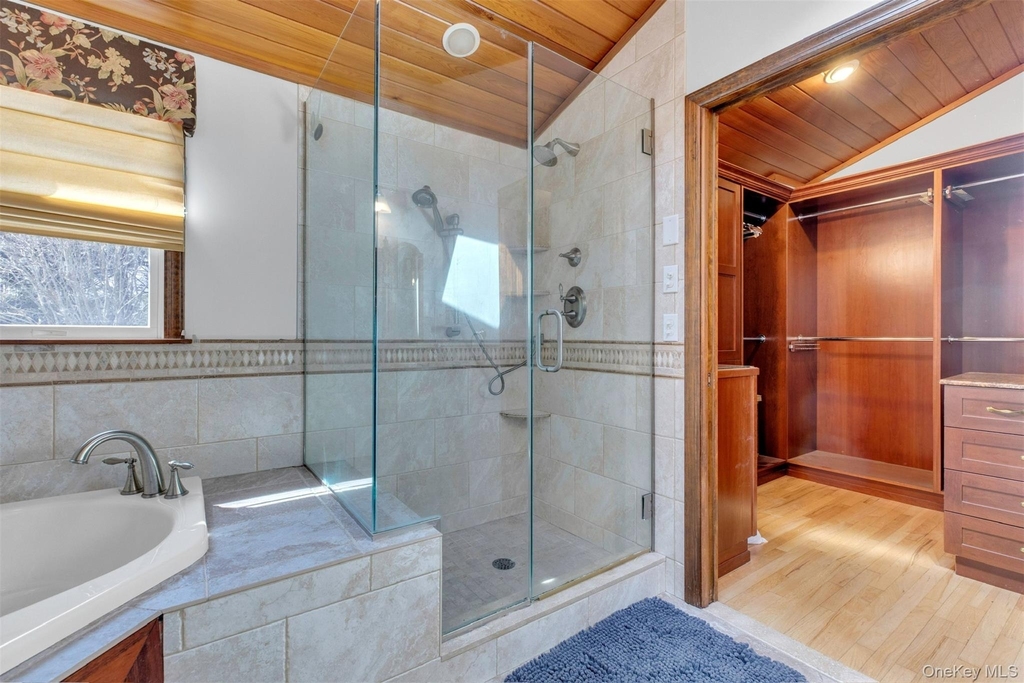 345 Colonial Road - Photo 21