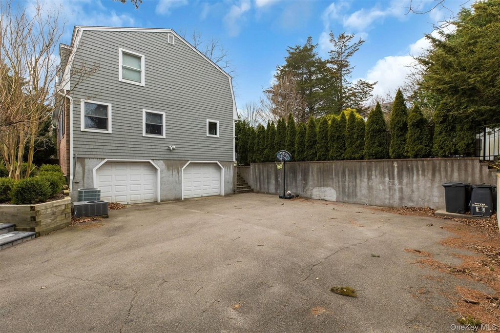 345 Colonial Road - Photo 27