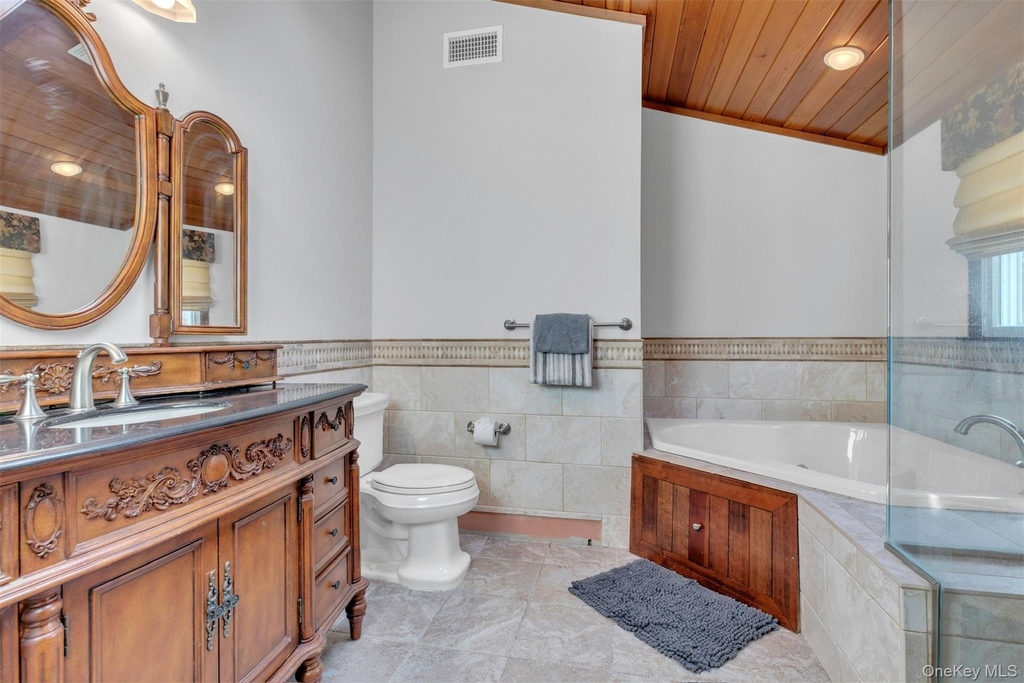 345 Colonial Road - Photo 20