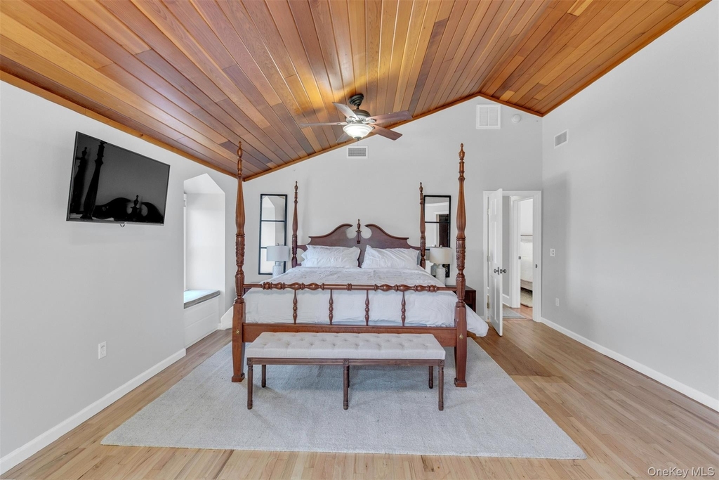 345 Colonial Road - Photo 18