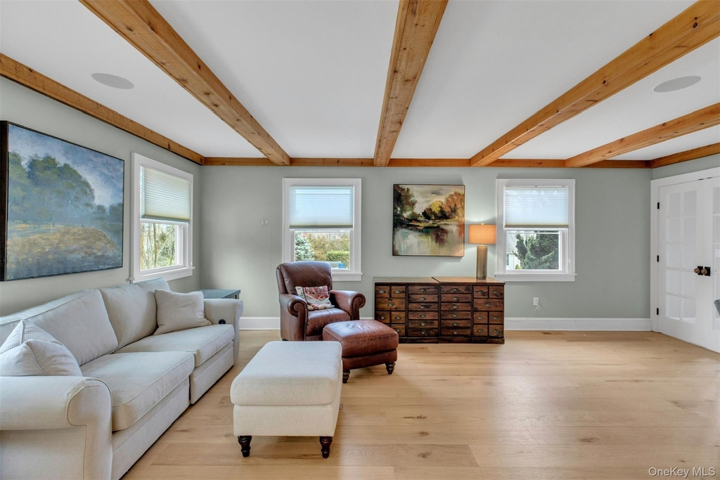 345 Colonial Road - Photo 4