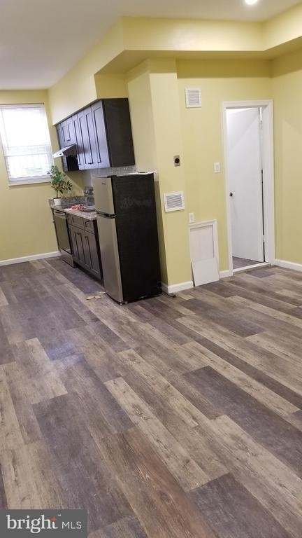 1120 Locust Street - Photo 1