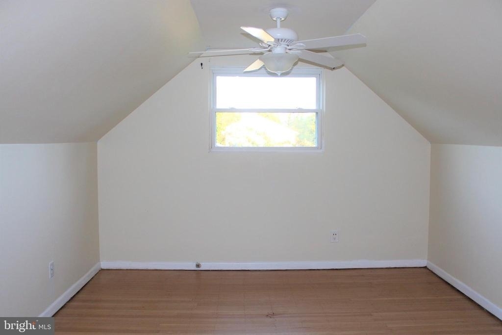 413 Dickinson Road - Photo 11