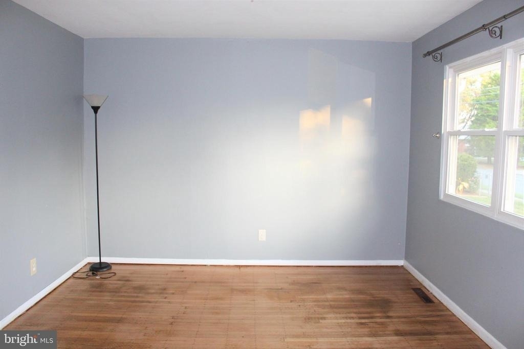 413 Dickinson Road - Photo 4