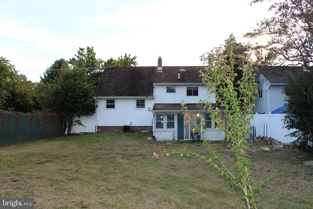 413 Dickinson Road - Photo 2