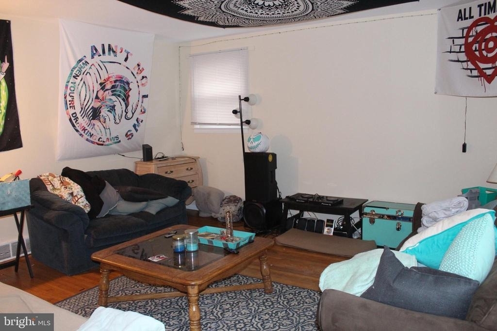 107 Laurel Avenue - Photo 3