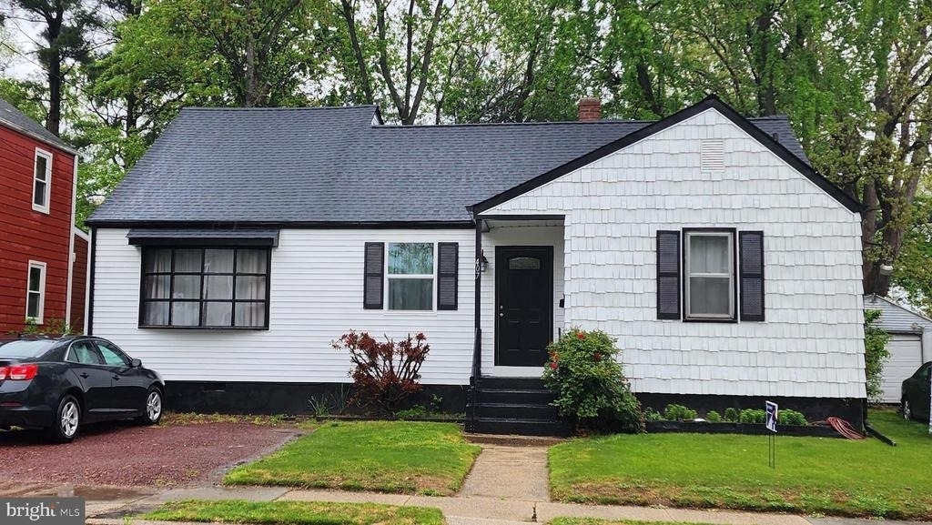 407 W High Street - Photo 0