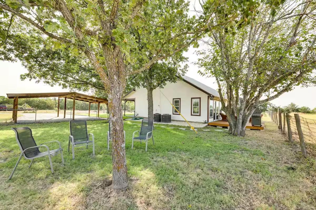 1616 County Road 463 - Photo 15