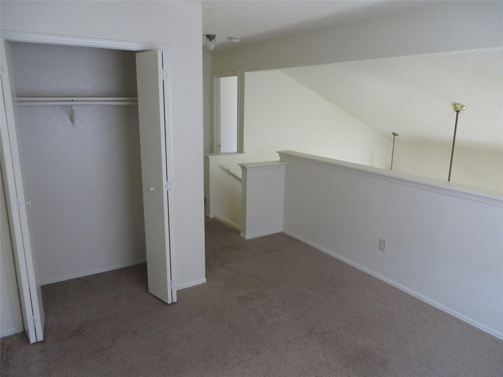 2217 Katy Ln - Photo 7