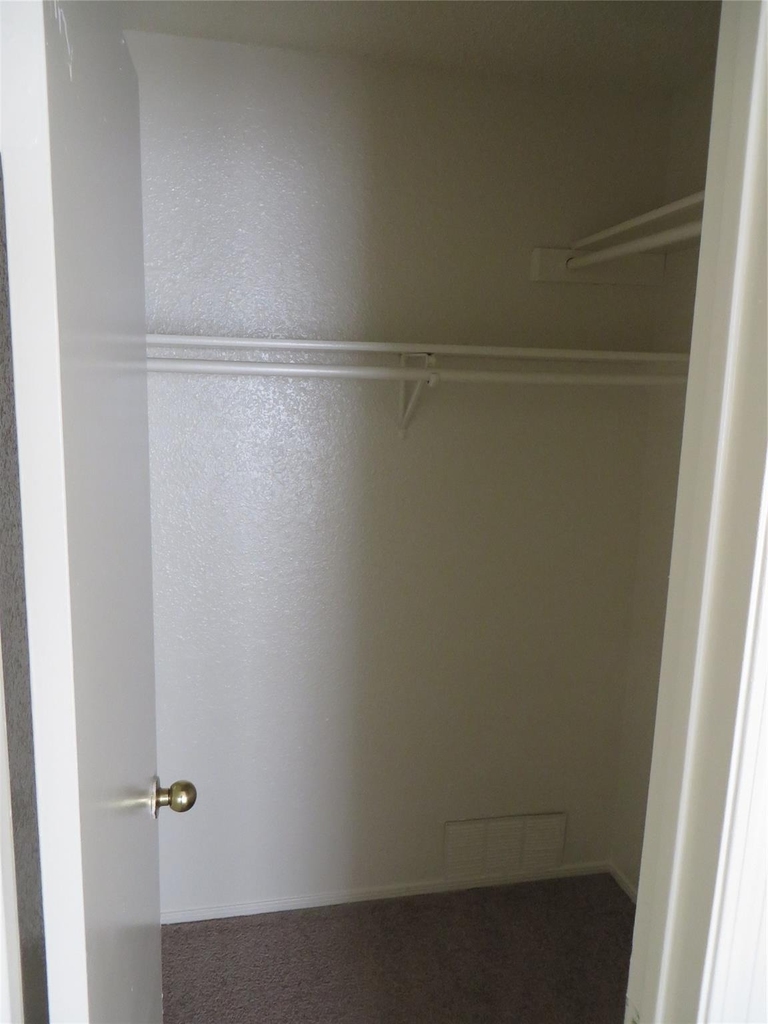 2217 Katy Ln - Photo 15