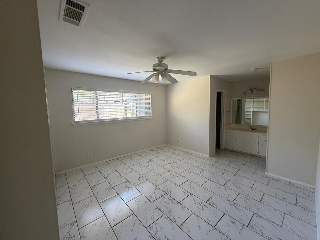 9405 Newberry Dr - Photo 13