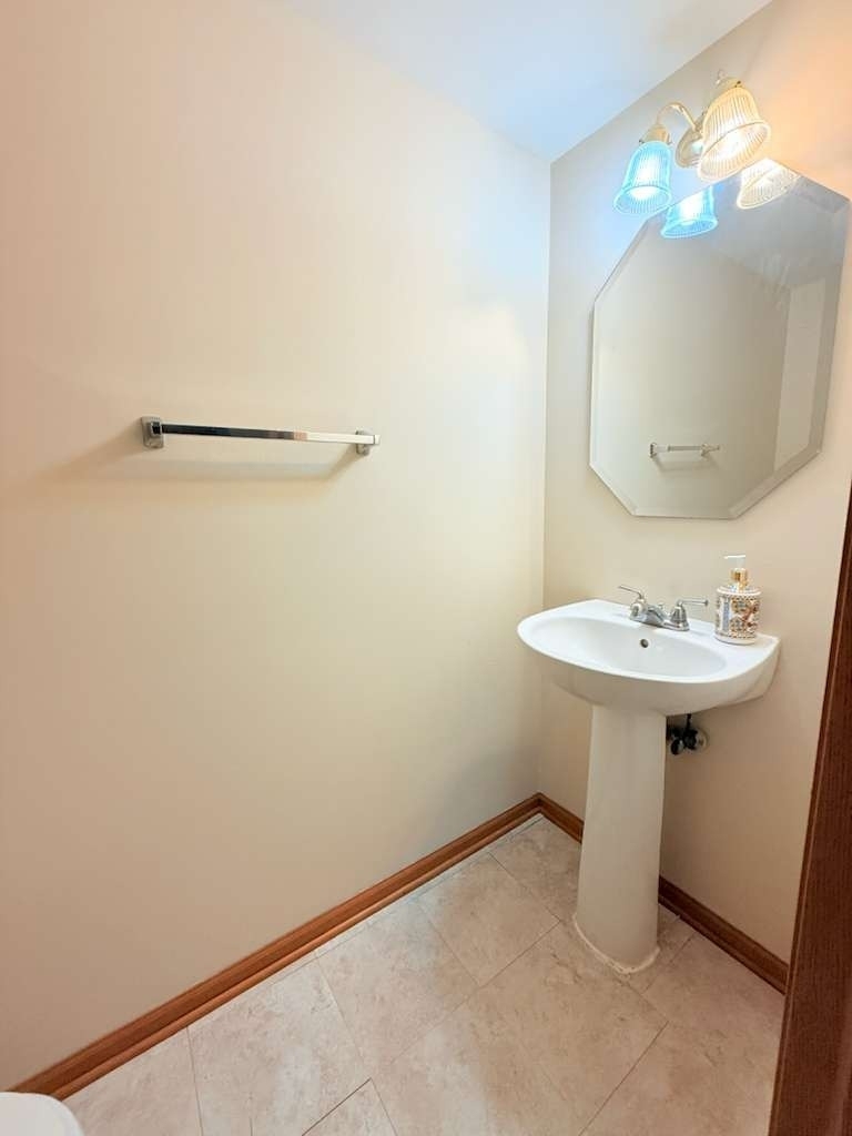 705 Blossom Court - Photo 4