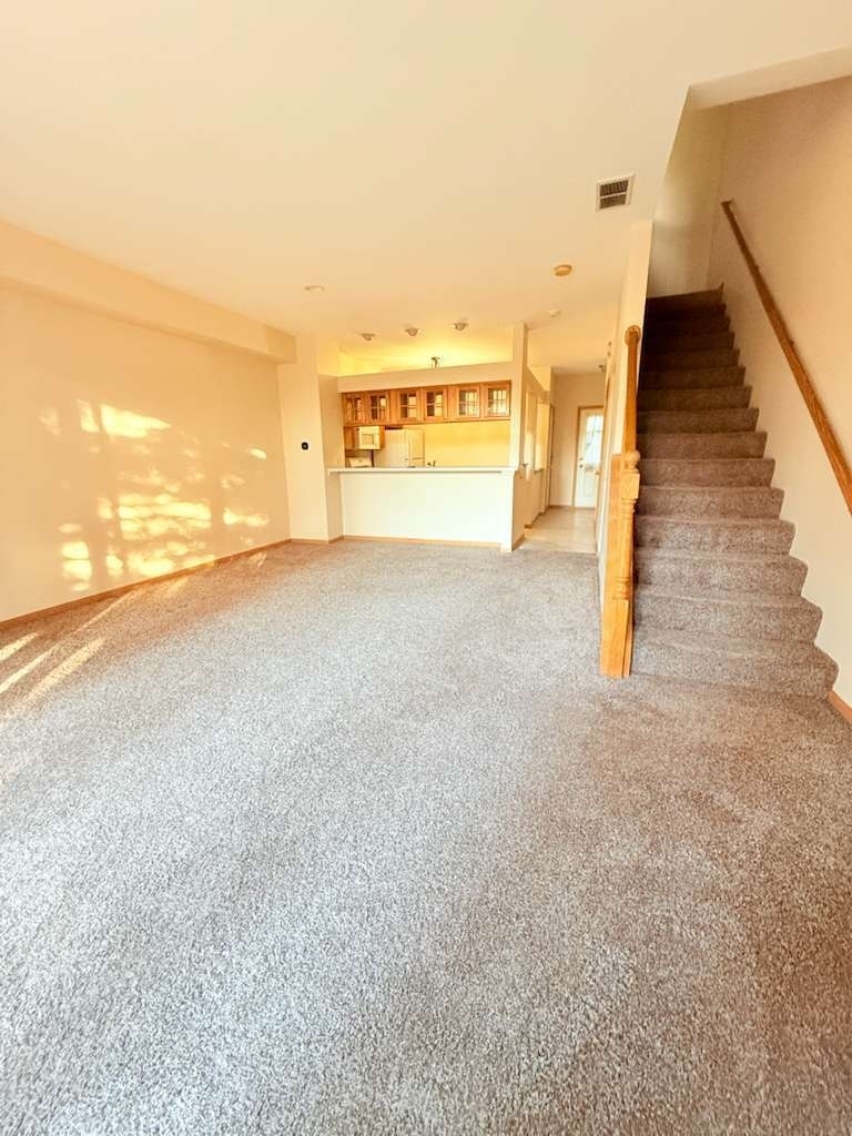 705 Blossom Court - Photo 3