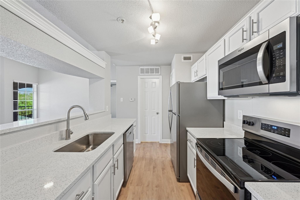 10990 West Road - Photo 11