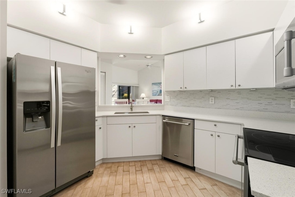 636 Windsor Square - Photo 6