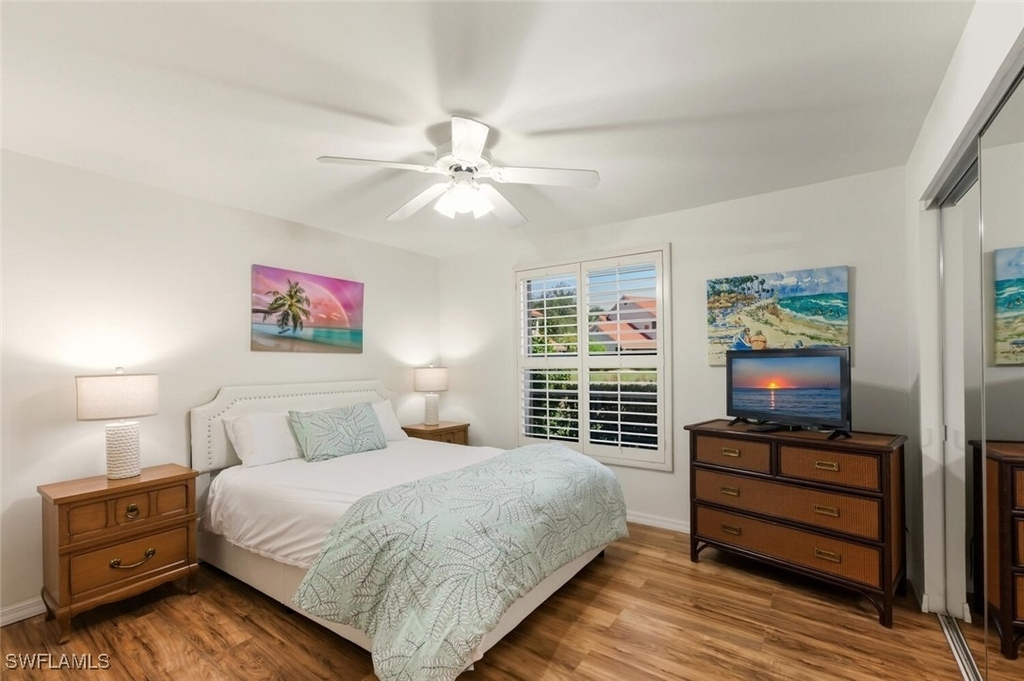 636 Windsor Square - Photo 13