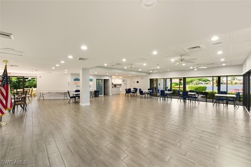 636 Windsor Square - Photo 29