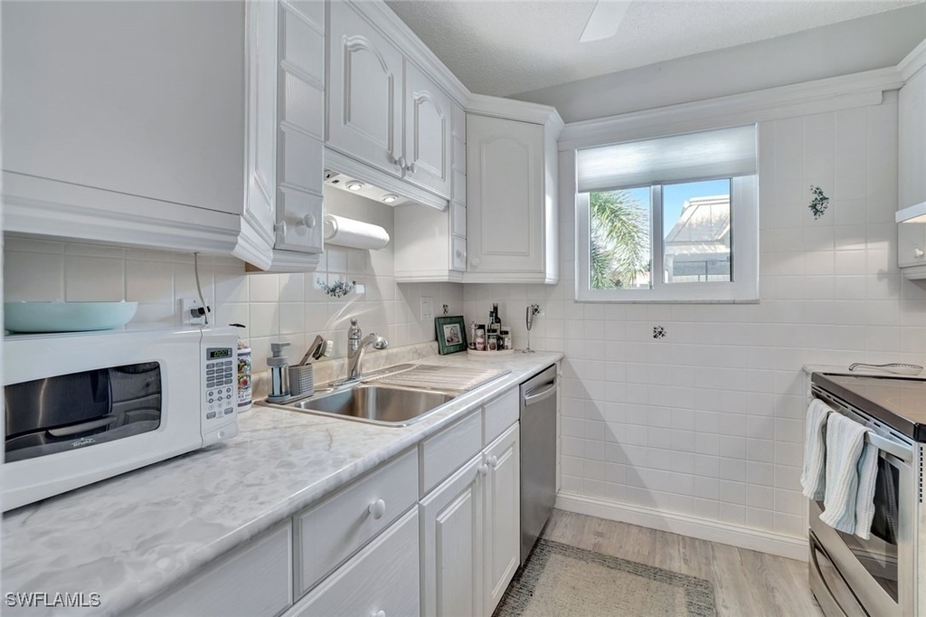 766 Central Avenue - Photo 4