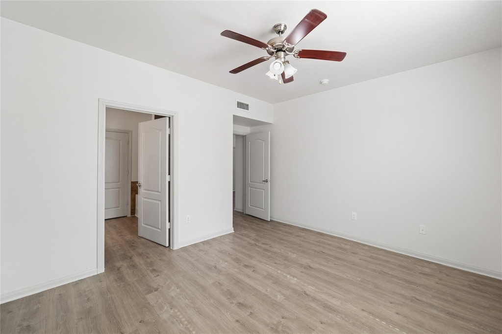 11925 Jones Road - Photo 16