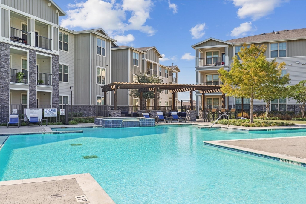 14100 Will Clayton Parkway - Photo 0