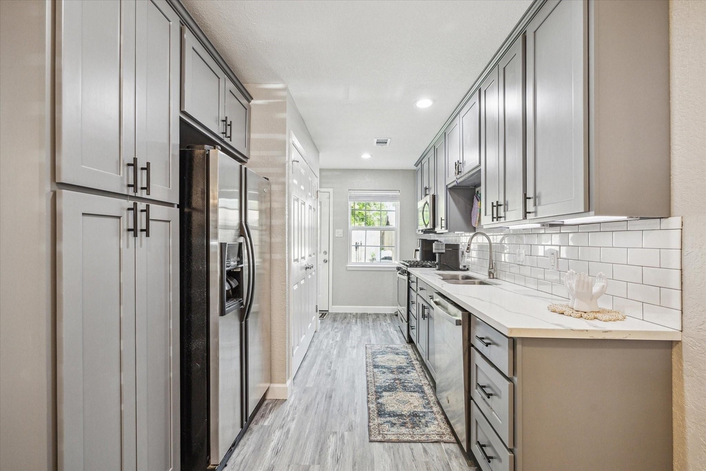 3808 Cochran Street - Photo 5