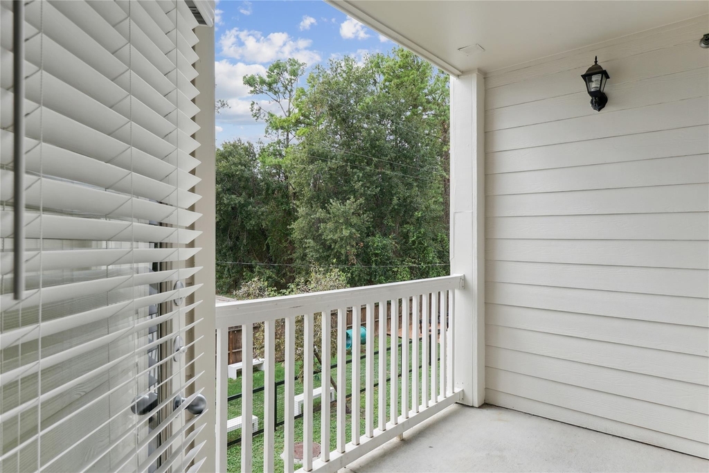 11925 Jones Road - Photo 19