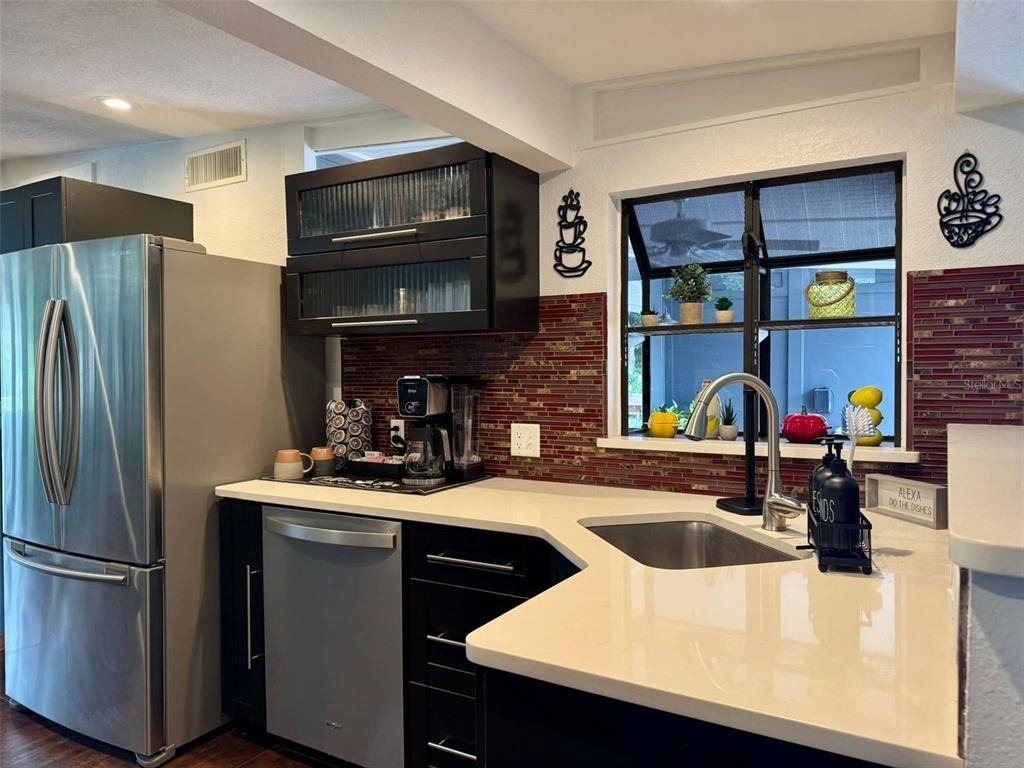 3012 Grand View Avenue - Photo 8