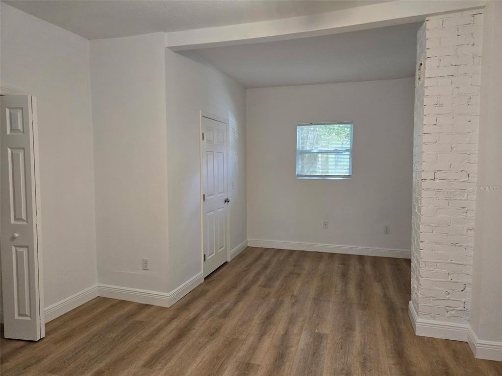 403 Avenue J Se - Photo 3