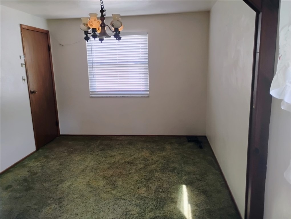 227 Parklane Dr - Photo 3