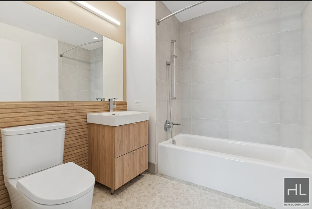 10th Avenue - Photo 20