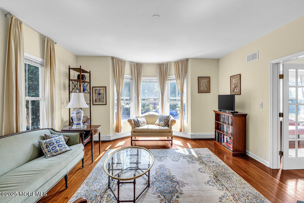 600 St Clair Avenue - Photo 5
