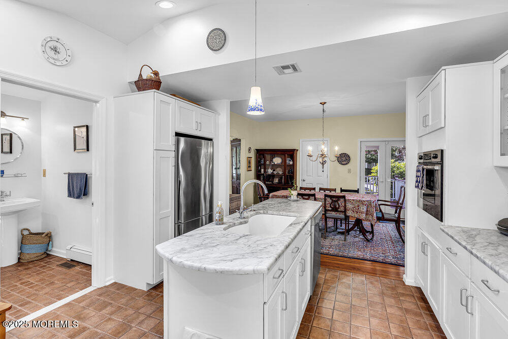 600 St Clair Avenue - Photo 12