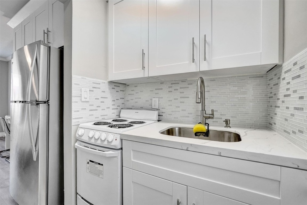 329 Connecticut Street - Photo 6