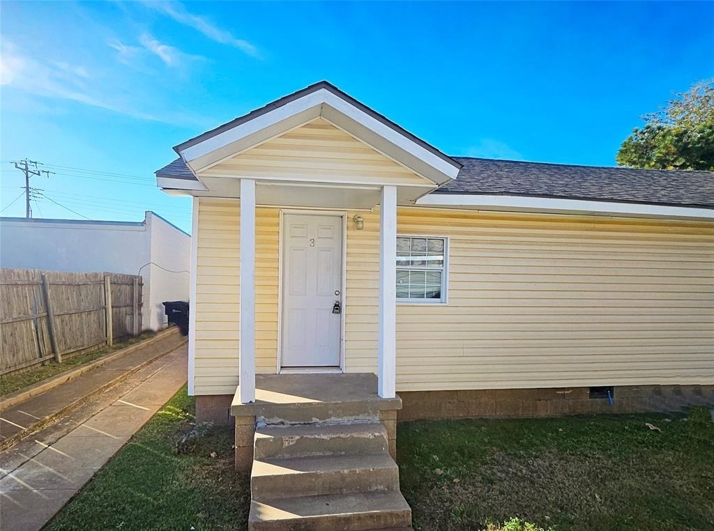 2308 Nw 12th Street - Photo 0