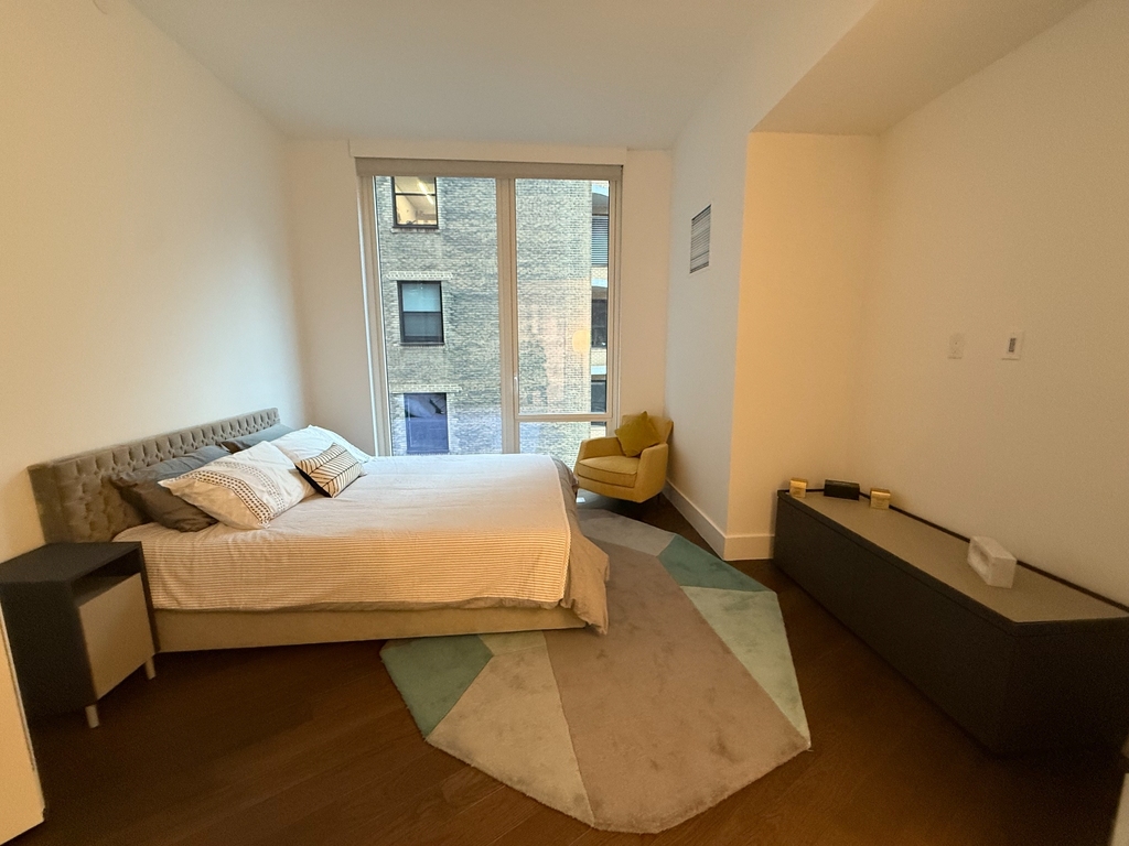  East 44th Street & Third Avenue  - Photo 3