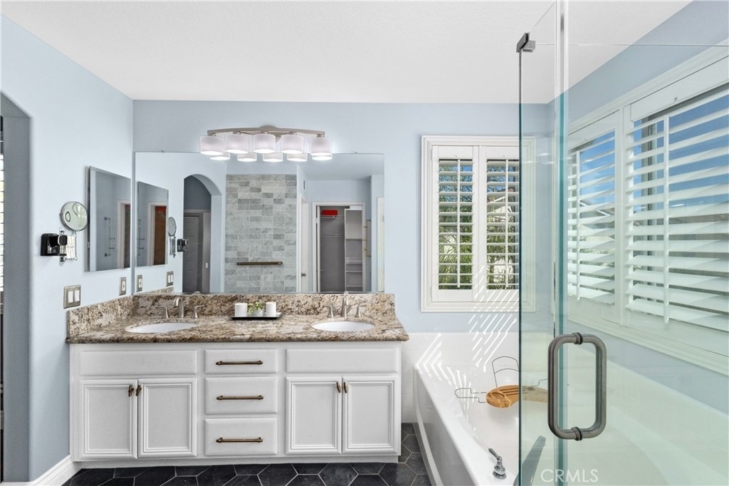 13668 Kingsbridge - Photo 22